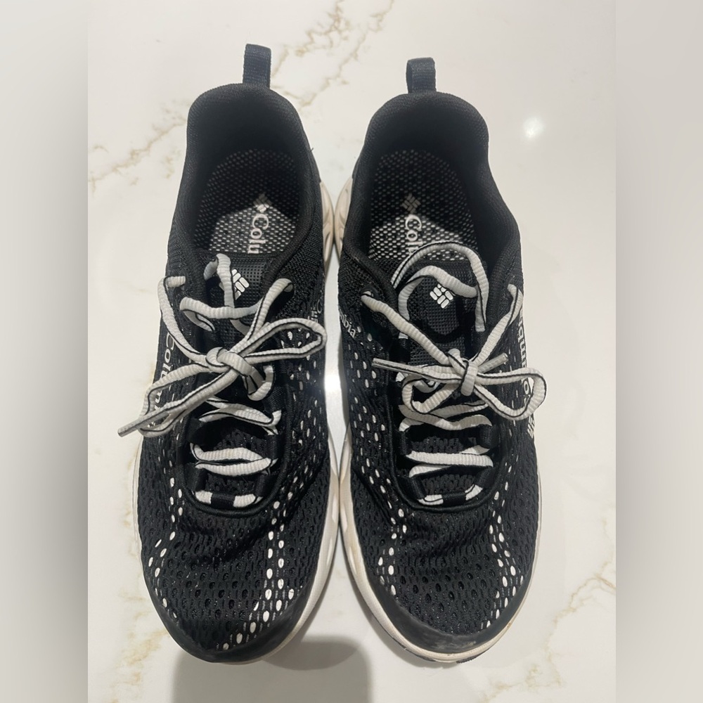 Columbia tennis shoes